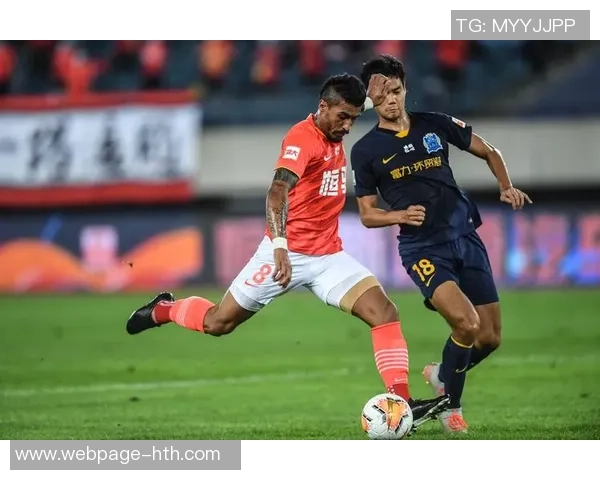 广州足球队近期状态深度解析与对比分析 广州足球队近期状态深度解析与对比分析